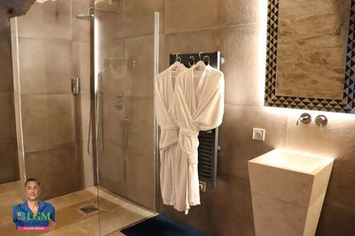 Mas - 397 m² - 14 pièces