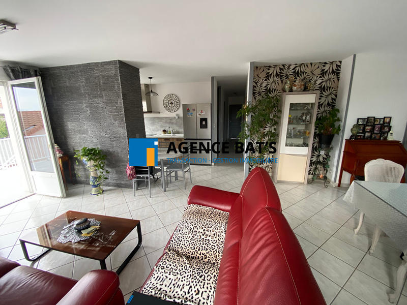 Maison - 235 m² - 6 pièces