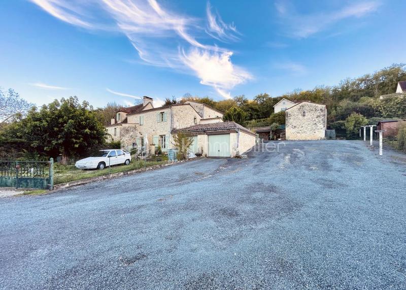 Maison en pierre - 304 m² - 16 pièces