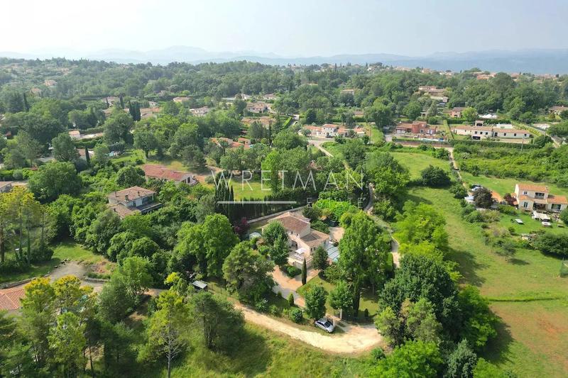 Villa - 199 m² - 10 pièces