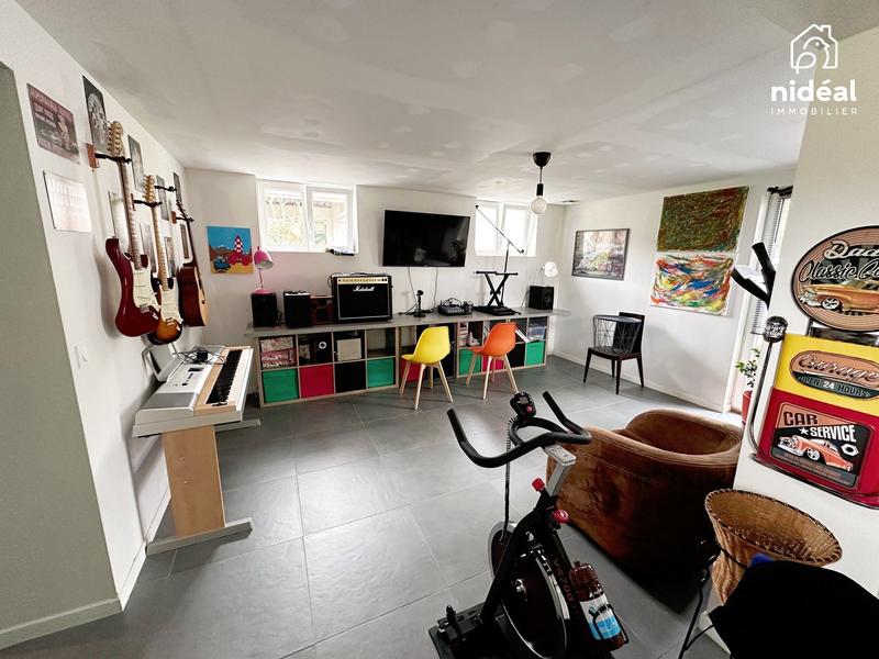 Maison - 280 m² - 7 pièces