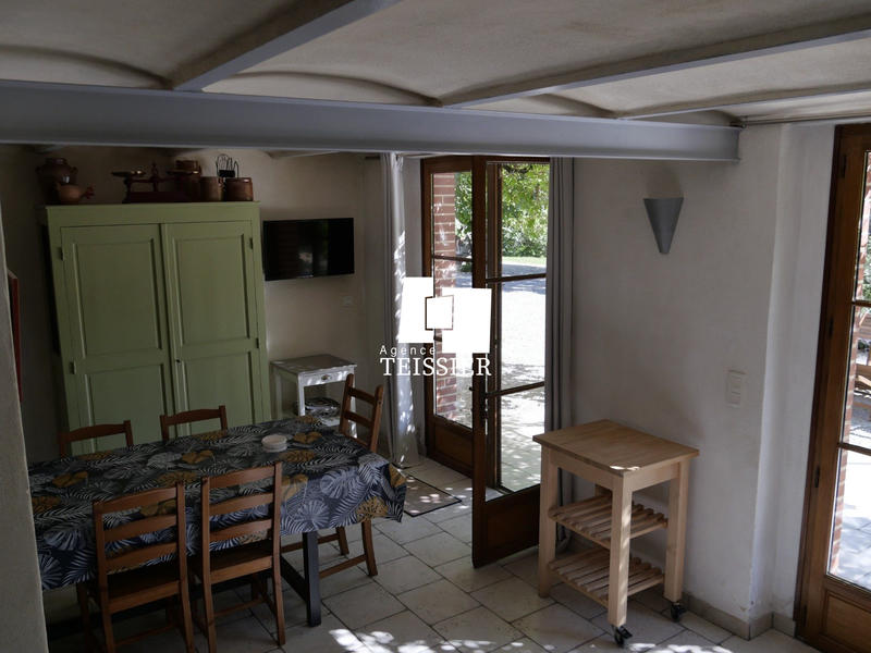 Mas - 223 m² - 8 pièces