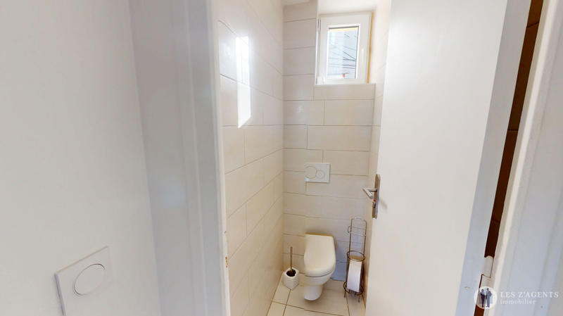 Maison - 138 m² - 5 pièces