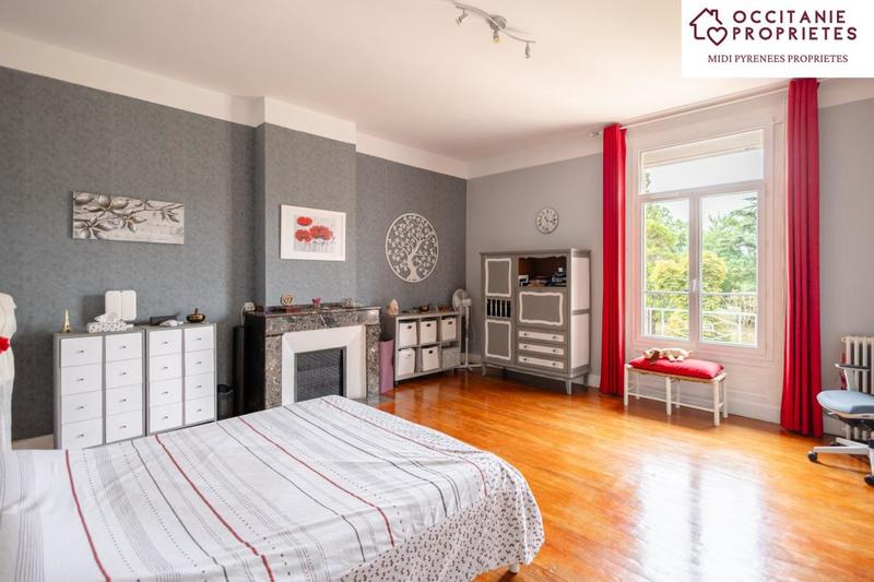 Maison de maîtres - 530 m² - 19 pièces