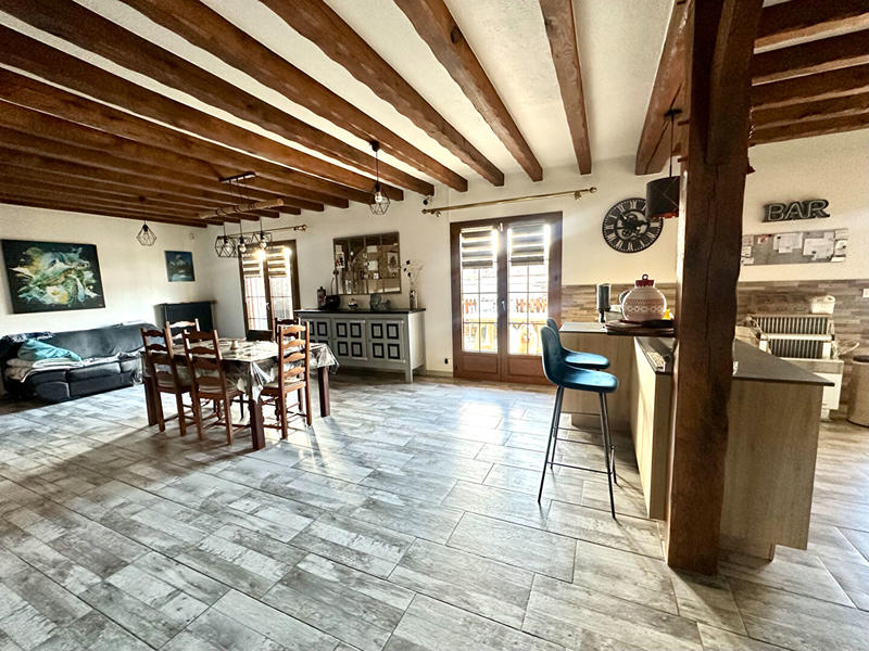 Maison - 180 m² - 9 pièces