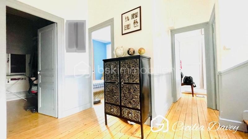 Propriété - 274 m² - 10 pièces