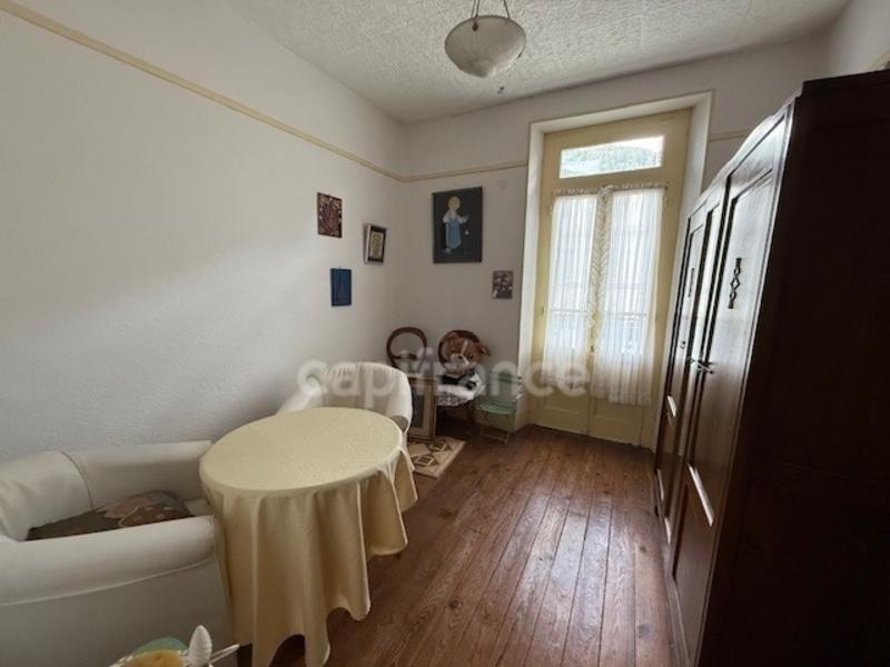 Maison - 185 m² - 10 pièces