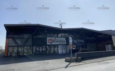 Local commercial - 1 100 m²