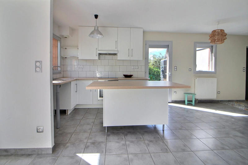 Maison - 99 m² - 4 pièces