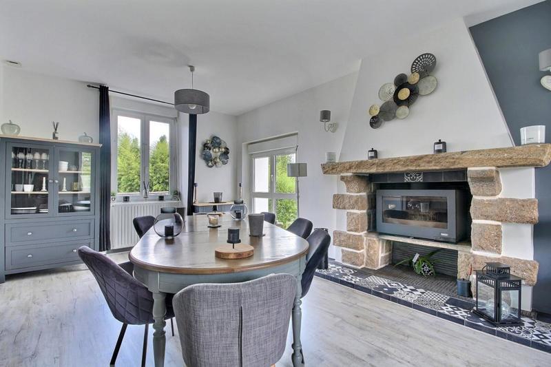 Maison - 205 m² - 9 pièces