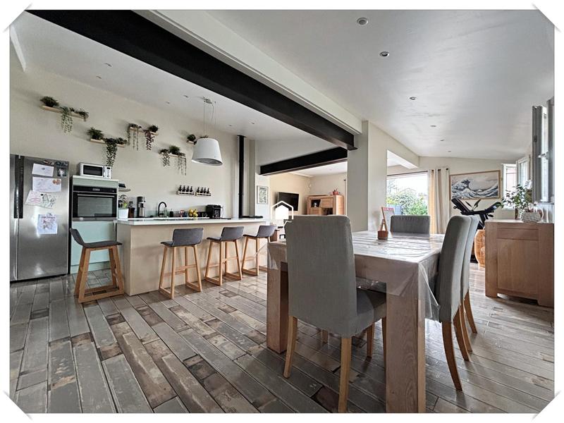 Maison - 105 m² - 4 pièces