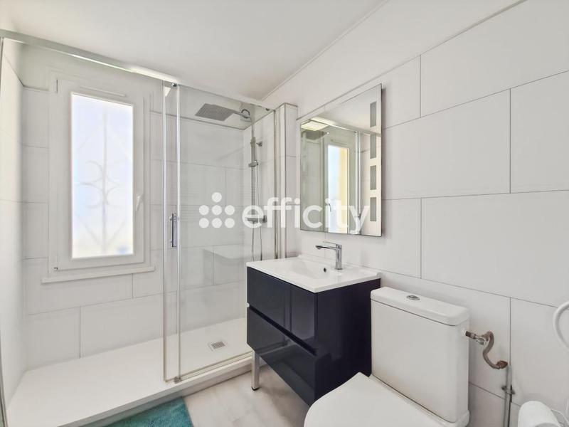 Pavillon - 157 m² - 8 pièces