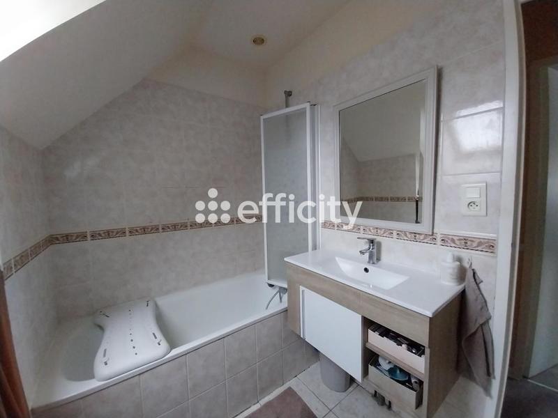 Maison - 85 m² - 6 pièces