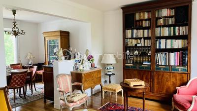 Maison en pierre - 241 m² - 10 pièces