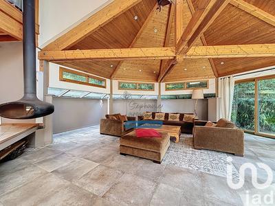 Maison de maîtres - 251 m² - 9 pièces