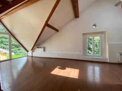 Appartement - 125 m² - 6 pièces