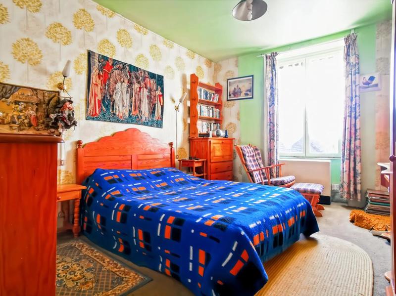 Maison - 94 m² - 5 pièces