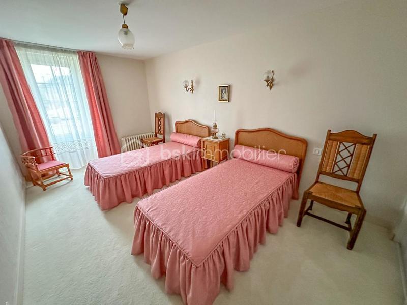 Maison - 181 m² - 6 pièces