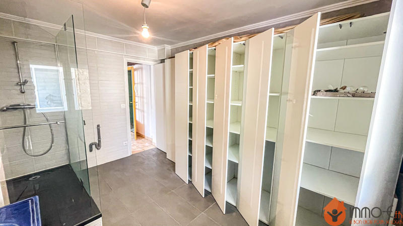 Maison - 295 m² - 9 pièces