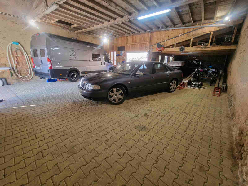 Maison - 331 m² - 10 pièces