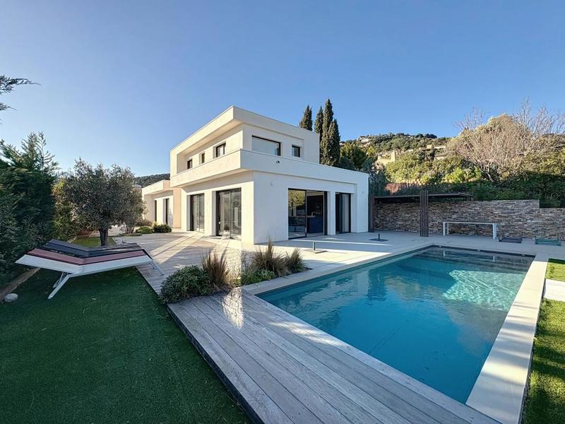 Villa - 180 m² - 6 pièces