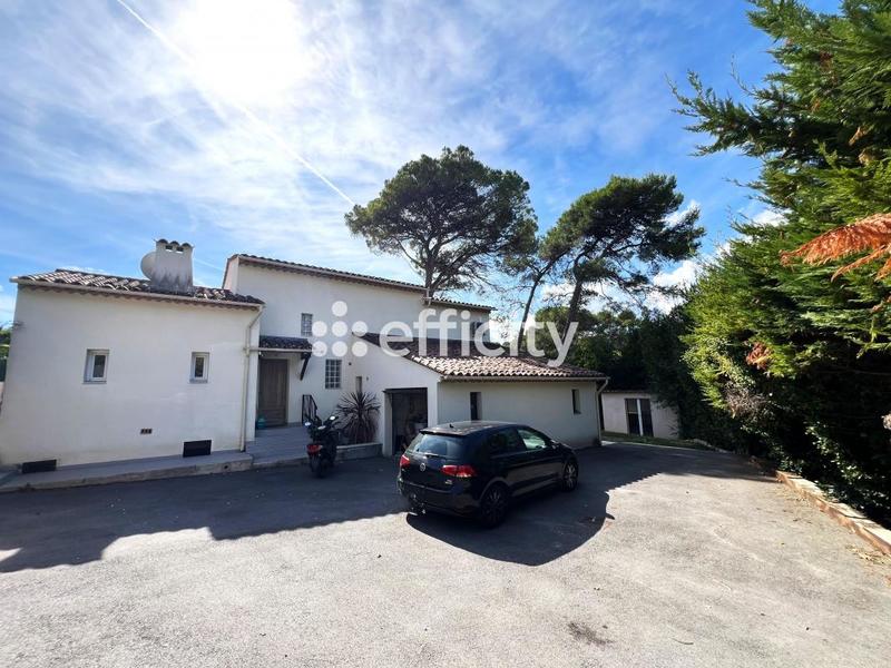 Maison - 136 m² - 6 pièces