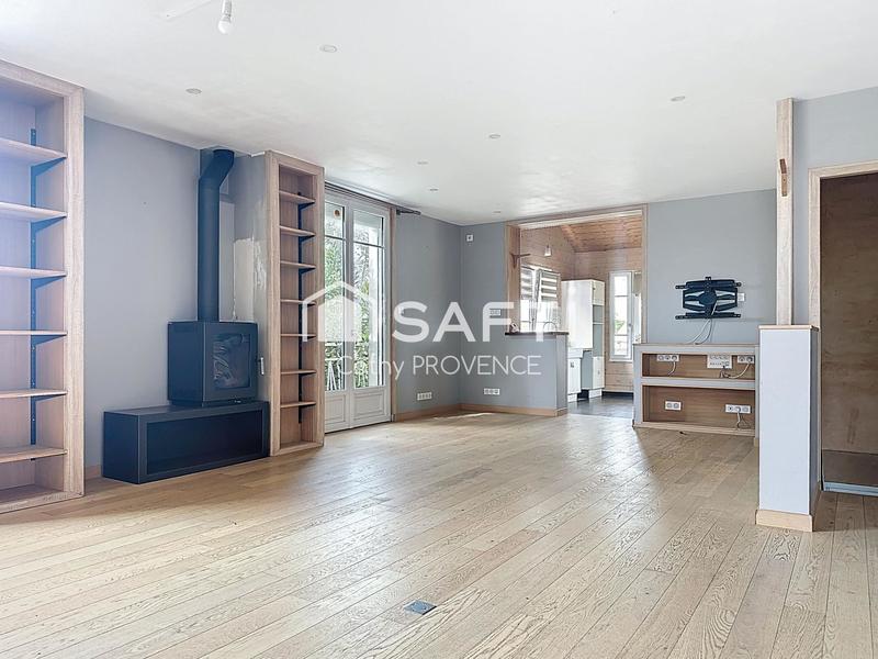 Maison - 177 m² - 9 pièces