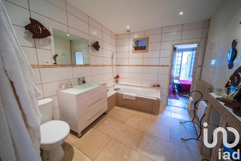 Maison de village - 360 m² - 10 pièces