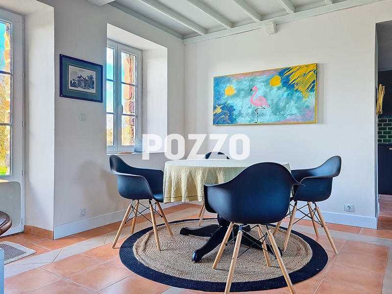 Maison - 224 m² - 8 pièces