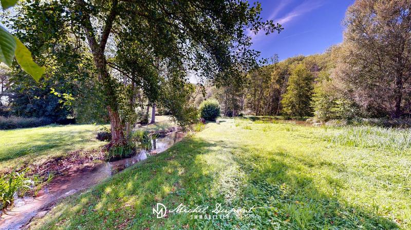 Maison - 257 m² - 9 pièces