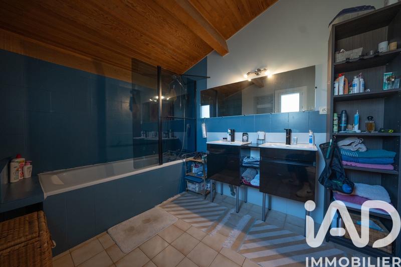 Maison - 99 m² - 4 pièces
