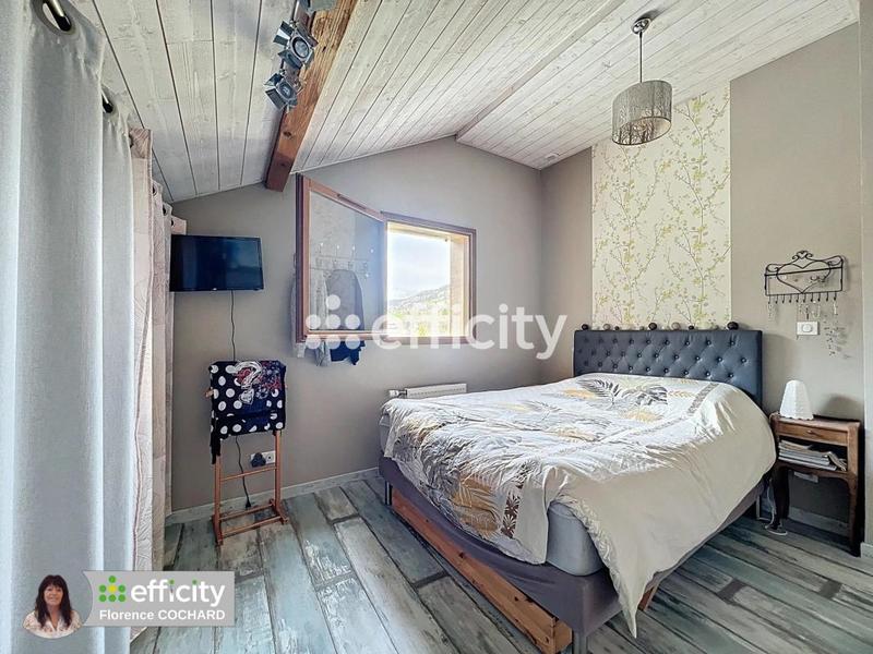 Maison - 195 m² - 6 pièces