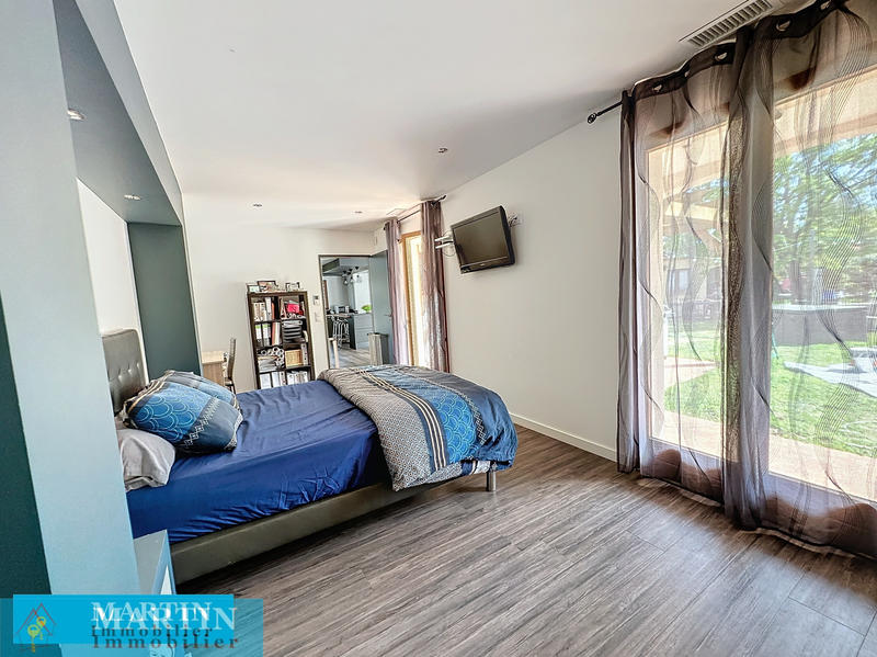 Villa - 182 m² - 6 pièces