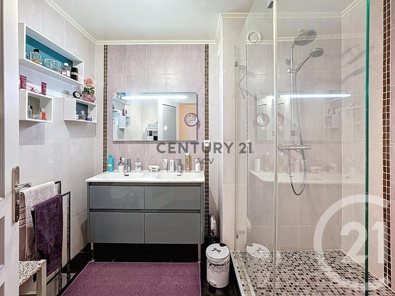 Appartement - 108 m² - 5 pièces