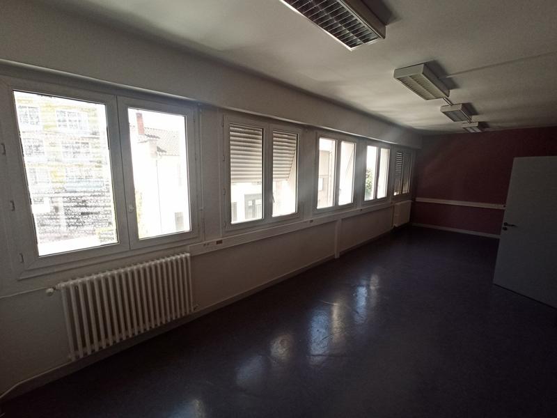 Bureau - 650 m²