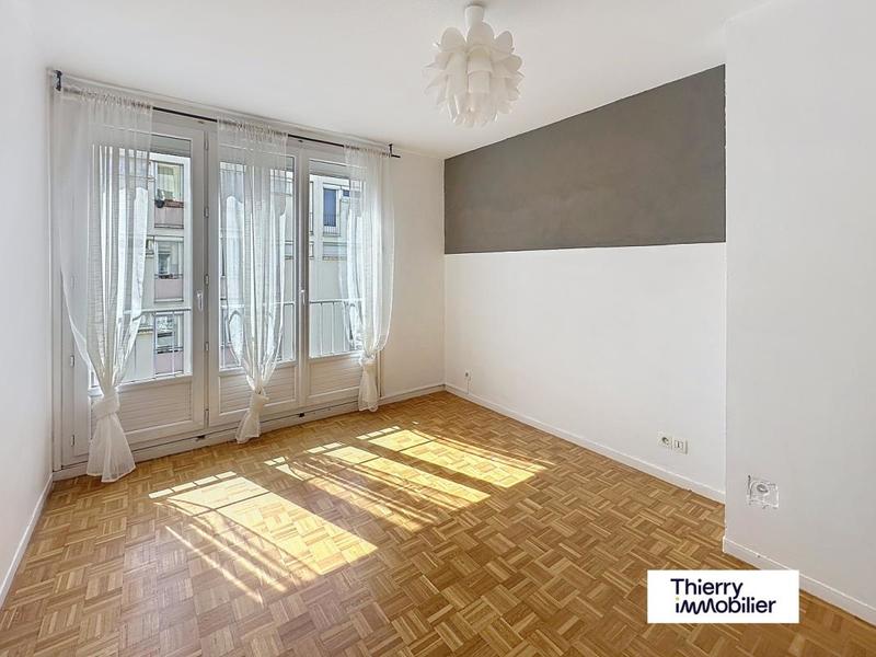 Appartement - 81 m² - 4 pièces