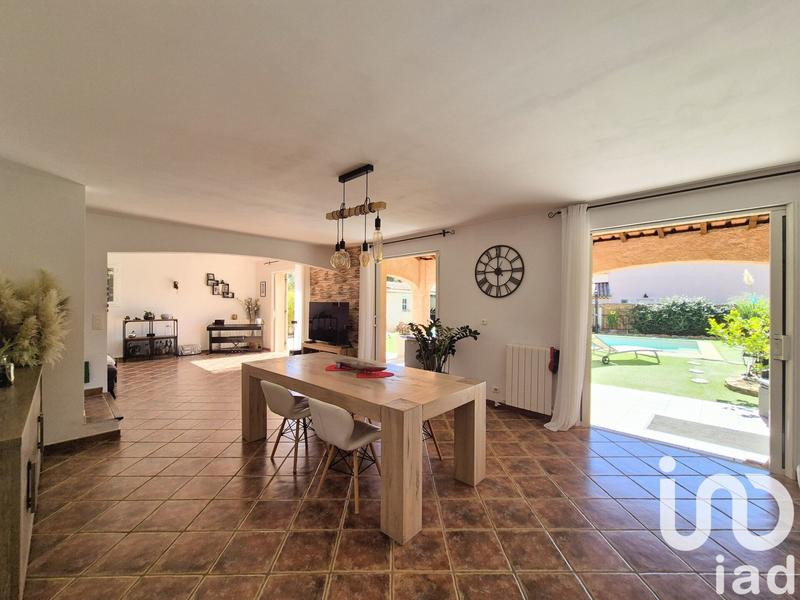 Maison - 210 m² - 8 pièces