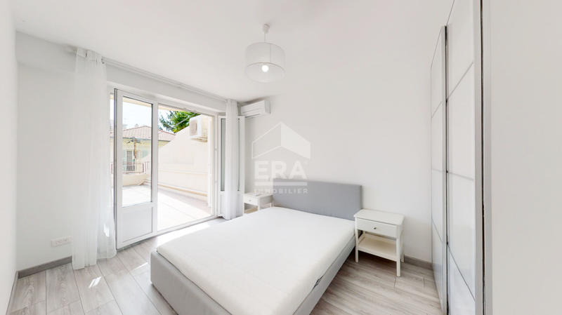 Maison - 167 m² - 9 pièces