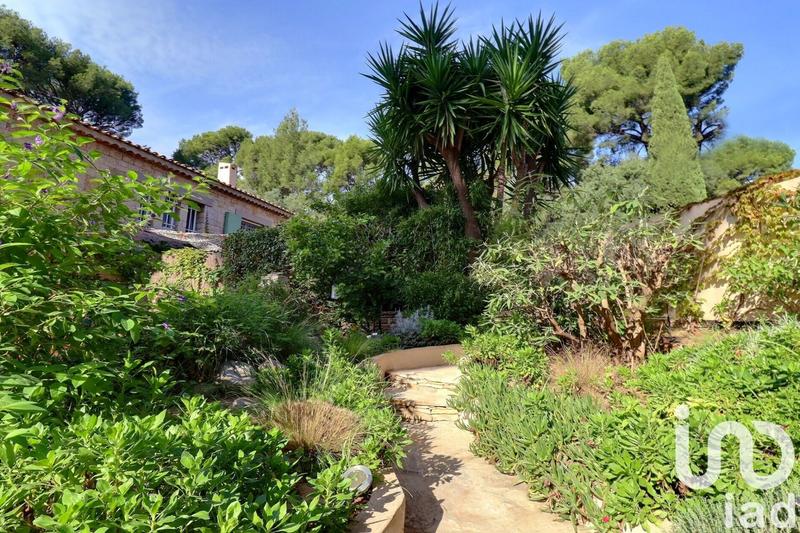 Maison - 198 m² - 5 pièces