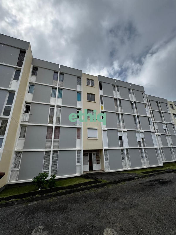 Appartement - 100 m² - 5 pièces