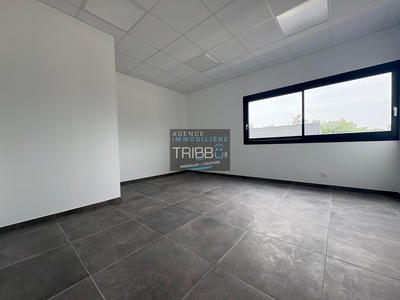 Bureau - 70 m²