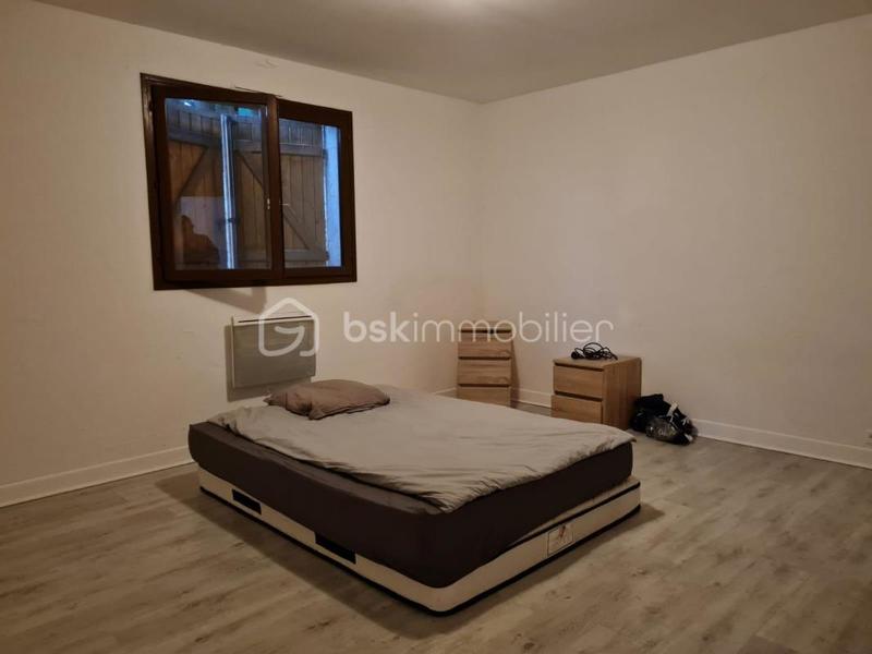 Maison - 214 m² - 10 pièces