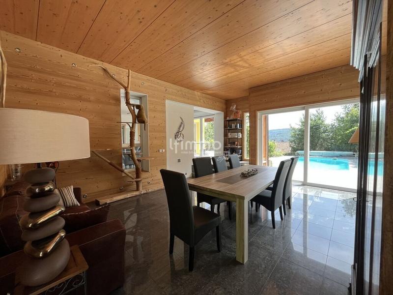 Maison - 193 m² - 6 pièces