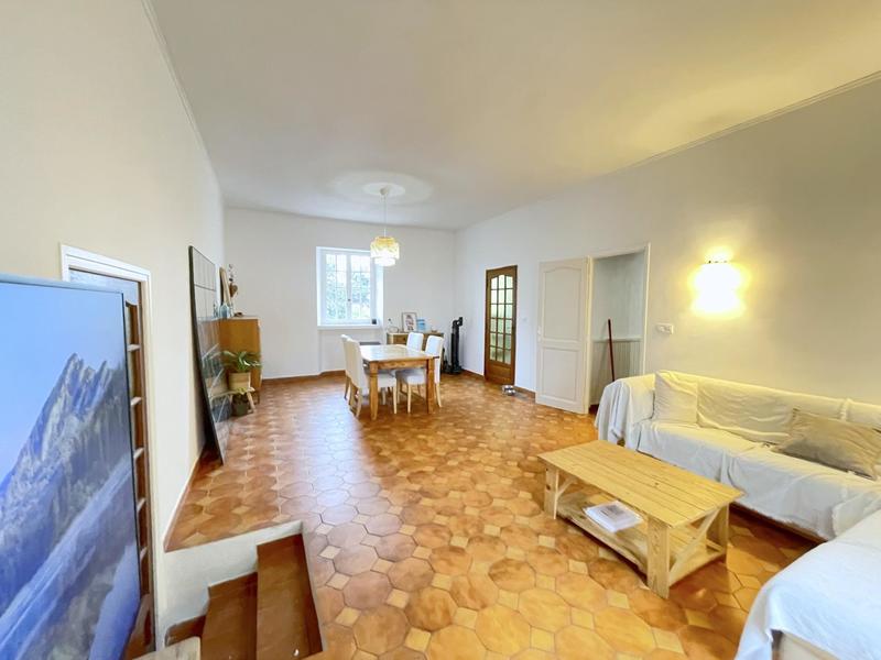 Appartement - 138 m² - 6 pièces