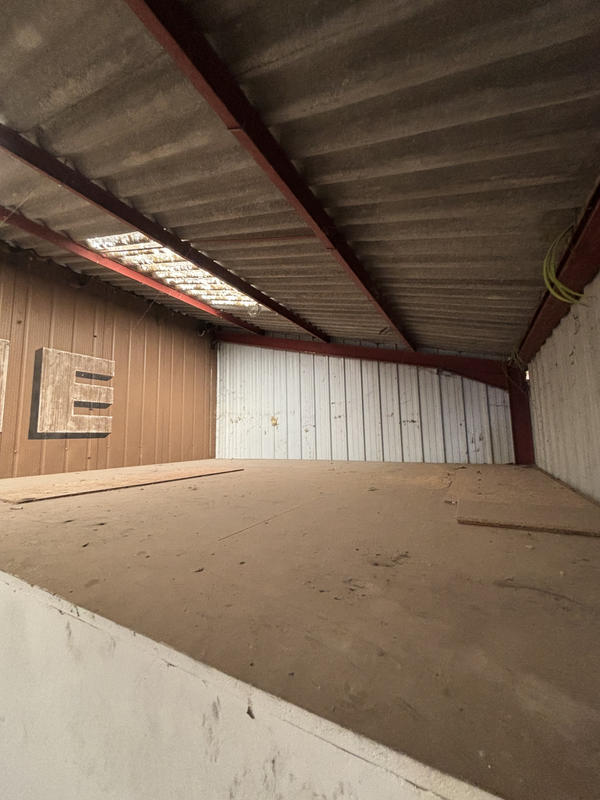 Local d'activités - 220 m²