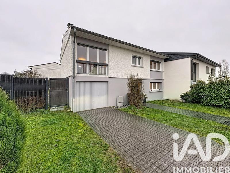 Maison - 110 m² - 5 pièces