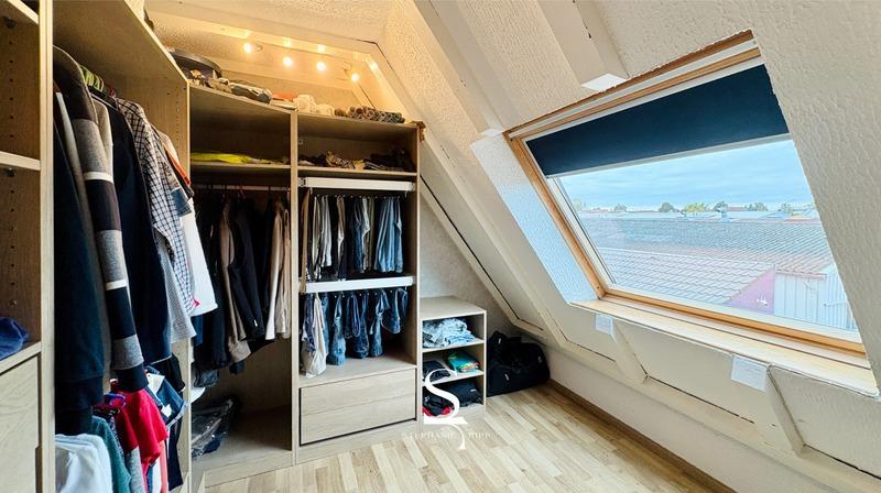 Maison - 180 m² - 7 pièces