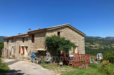 Mas - 260 m² - 4 pièces