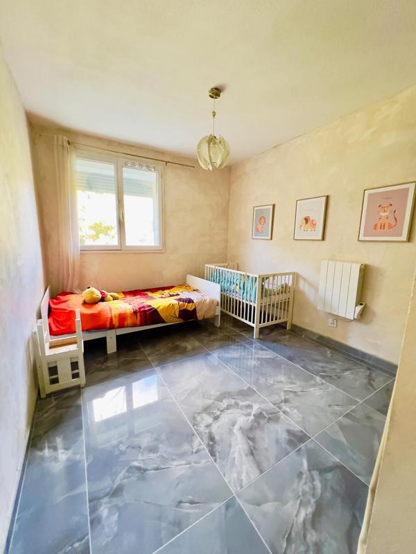 Appartement - 77 m² - 4 pièces