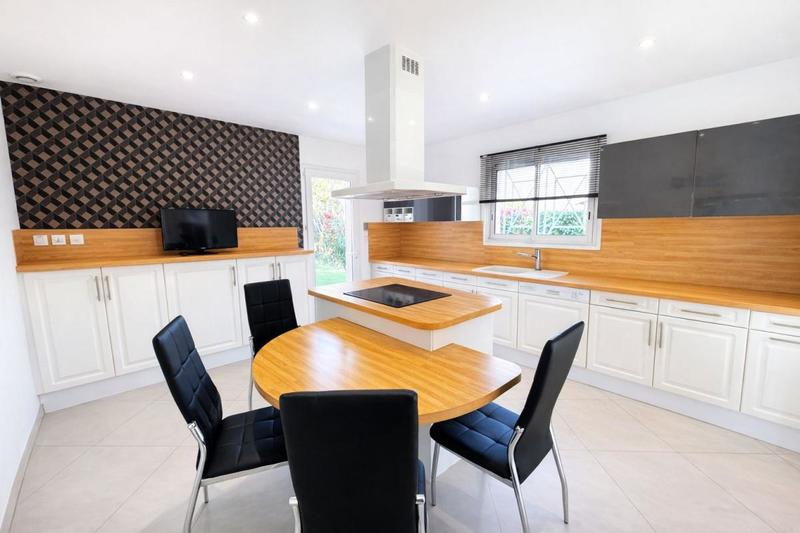 Maison - 158 m² - 5 pièces